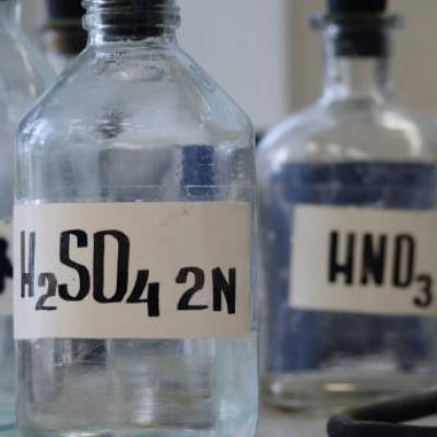 market price of sulphuric acid  H2SO4  in india